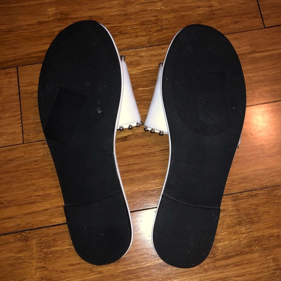 LIKE NEW STEVE MADDEN SANDALS - Picture 2 of 4